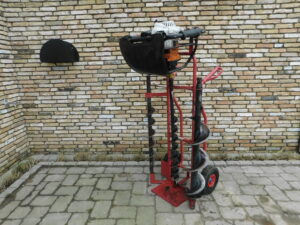 Erdbohrer Querformat